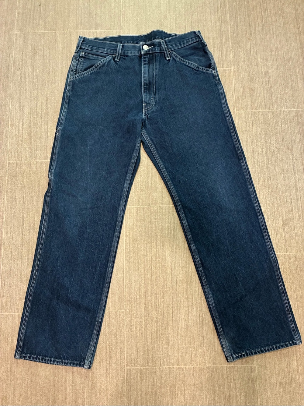 Levi’s carpenter Classic Straight-Leg Jeans in Deep Indigo size 33x32